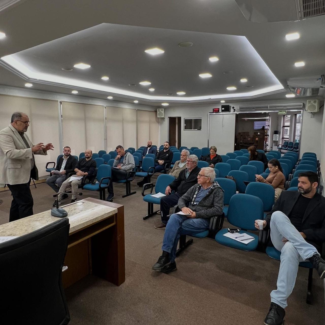 APRESENTAÇÃO DO NOVO REGIMENTO INTERNO E ALTERAÇÕES NA LEI ORGÂNICA 