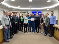 CÂMARA HOMENAGEIA PROJETO VENCEDOR DO PRÊMIO AGRINHO